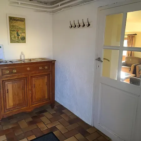 Lovely In Orval With Garden, Cleaning Included *