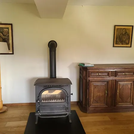 Lovely In Orval With Garden, Cleaning Included Holiday home *
